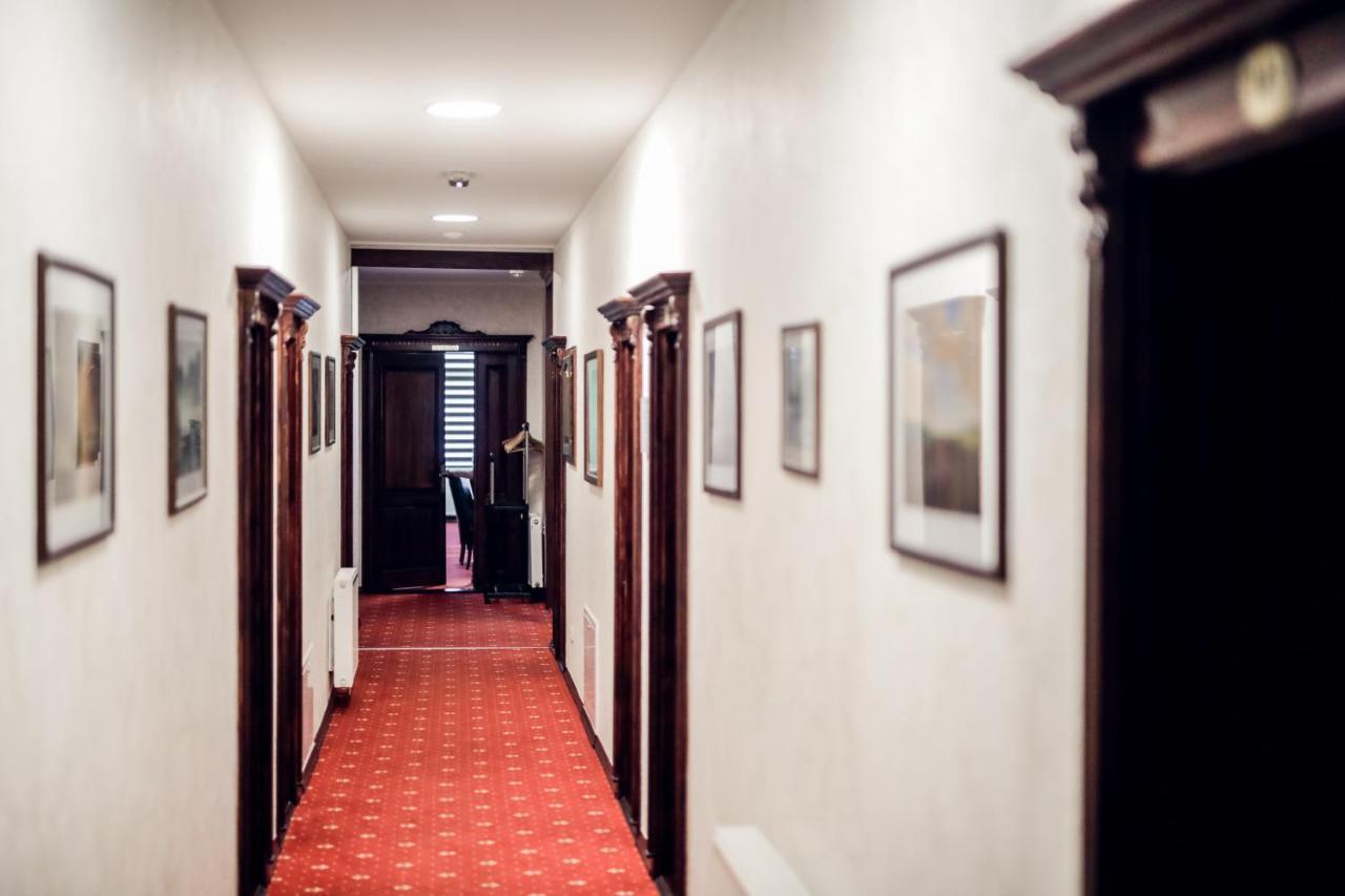 Hotel Dunav Илок Экстерьер фото