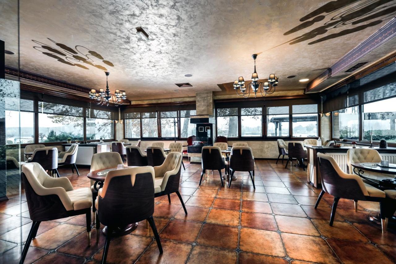 Hotel Dunav Илок Экстерьер фото