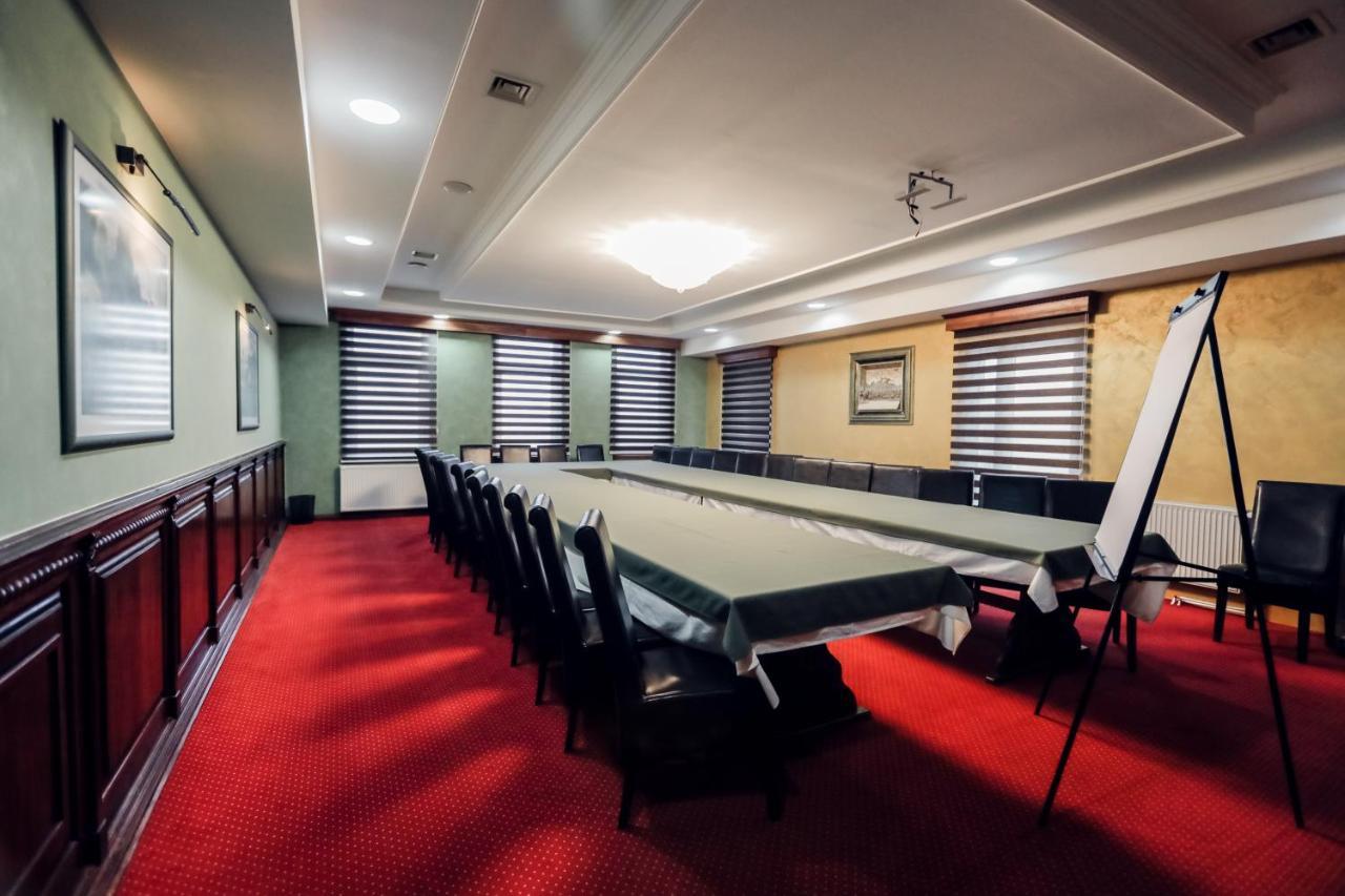 Hotel Dunav Илок Экстерьер фото