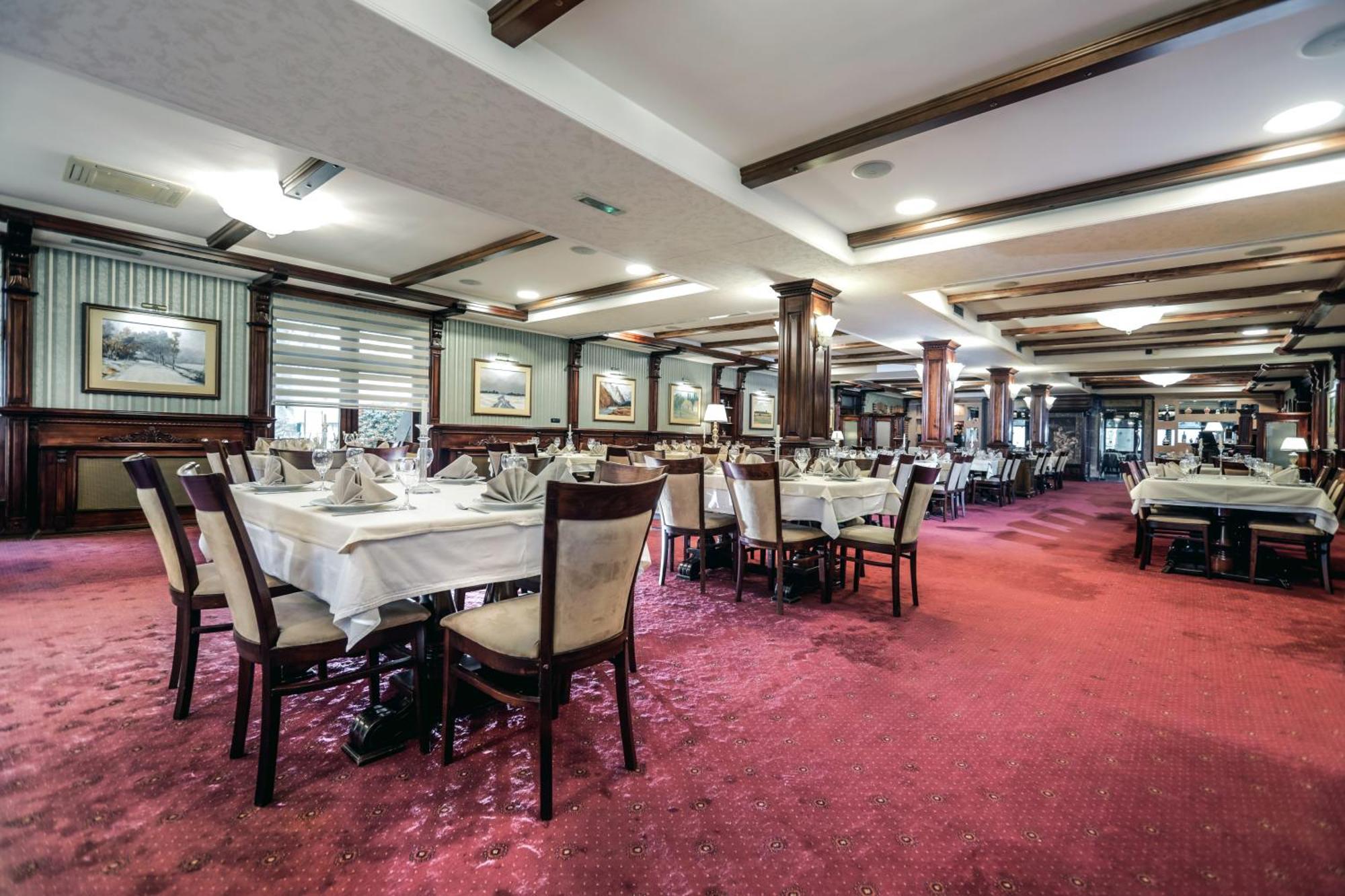Hotel Dunav Илок Экстерьер фото