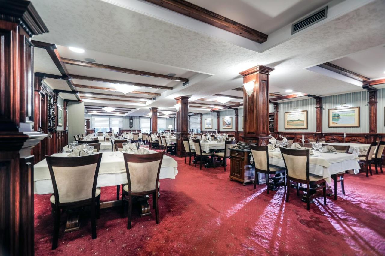 Hotel Dunav Илок Экстерьер фото