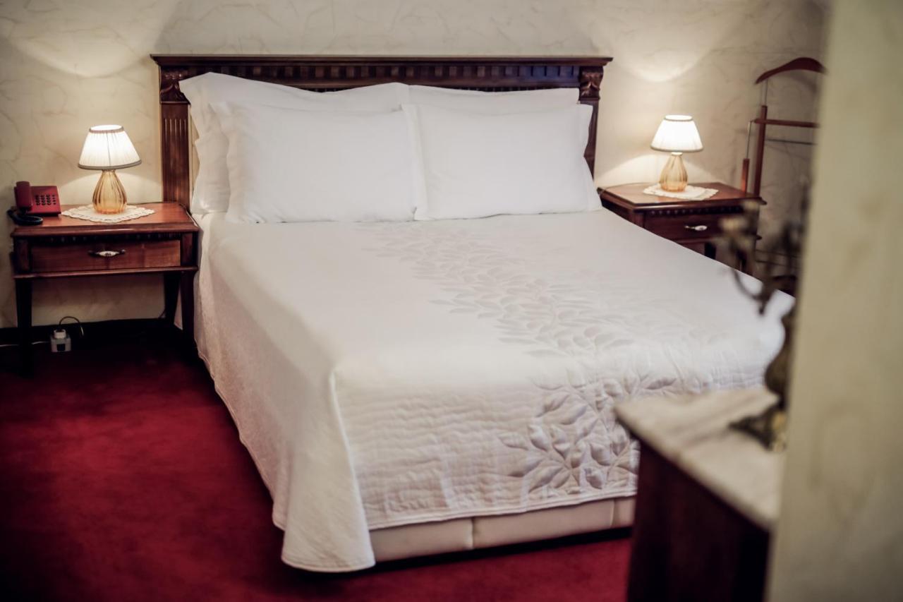 Hotel Dunav Илок Экстерьер фото