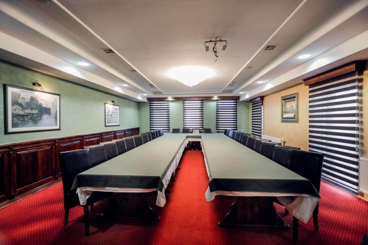 Hotel Dunav Илок Экстерьер фото