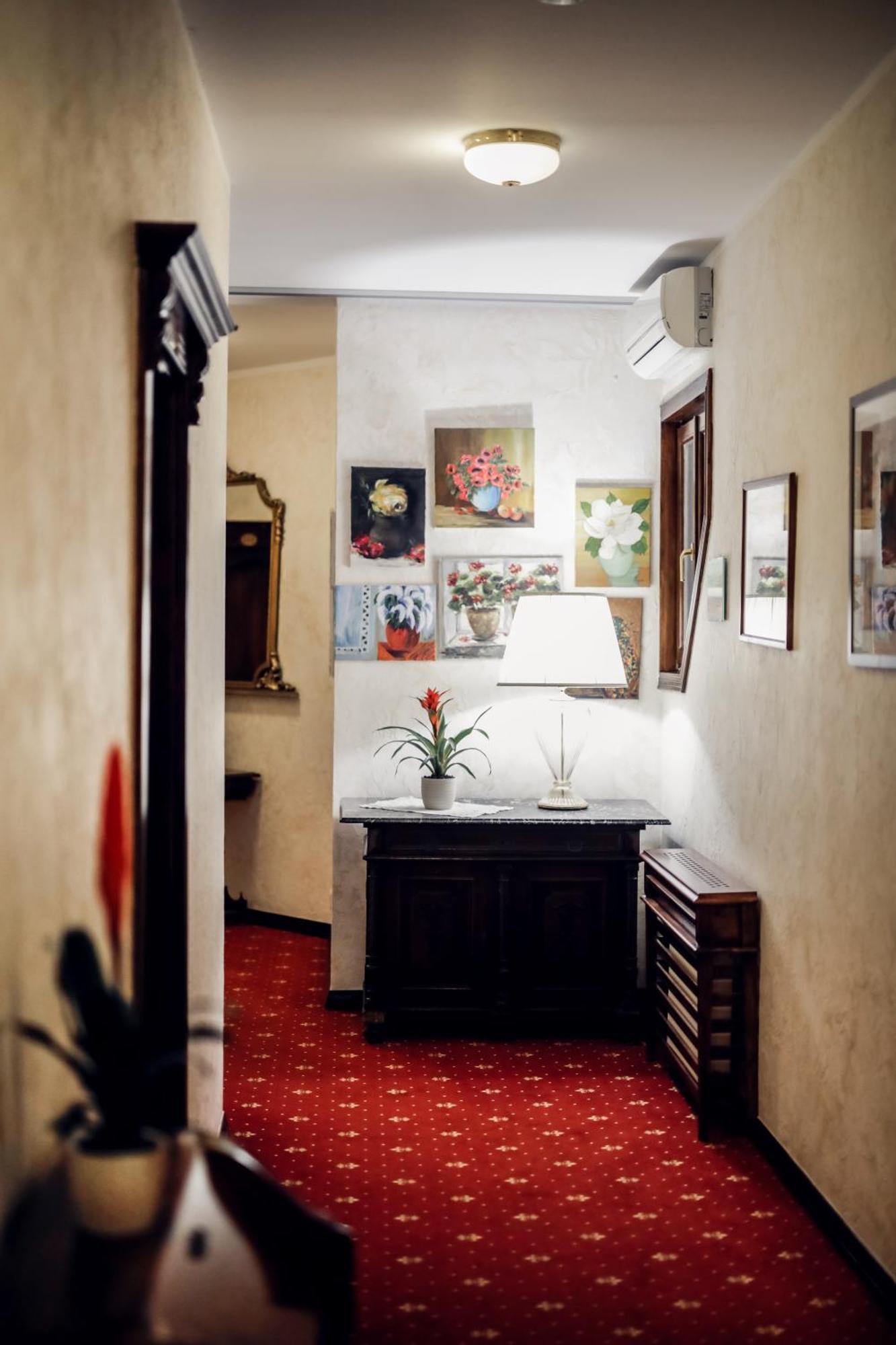 Hotel Dunav Илок Экстерьер фото