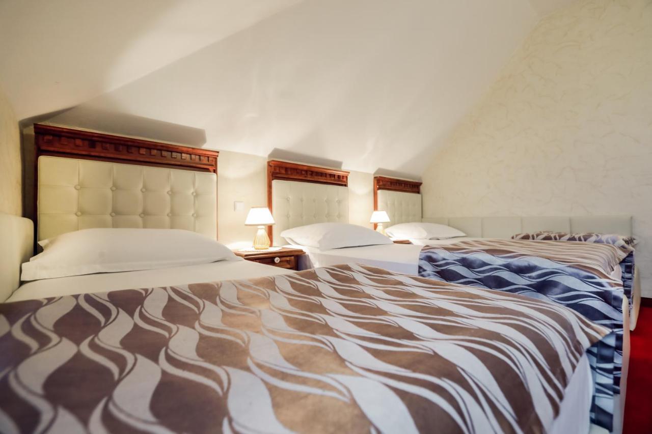 Hotel Dunav Илок Экстерьер фото